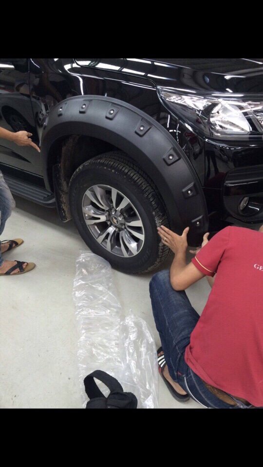 Ốp cua lốp cho BT50